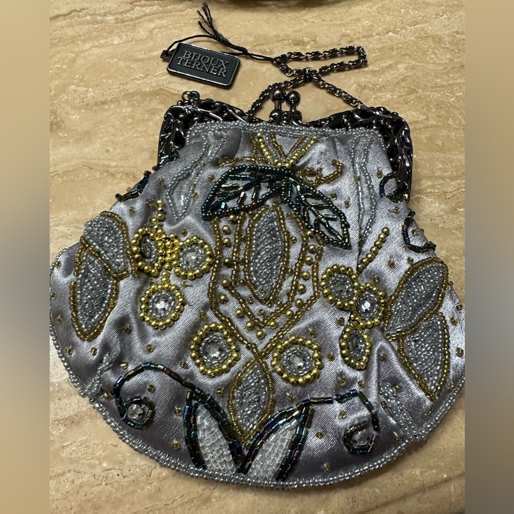 Beautifully beaded satin kiss lock purse